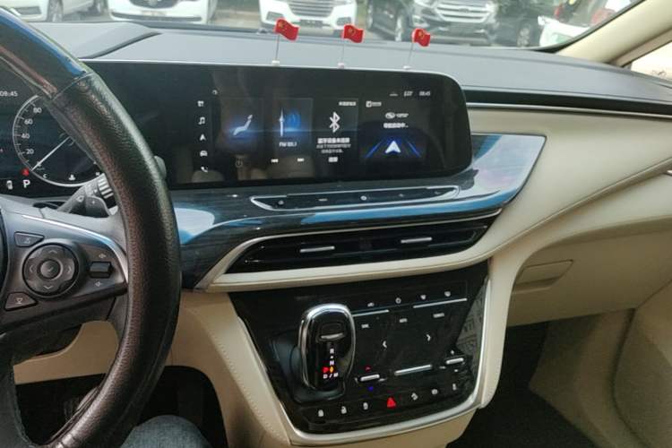 Used Buick GL8 2022 ES Landtrek 653T Luxury Edition Audio And AC Panel