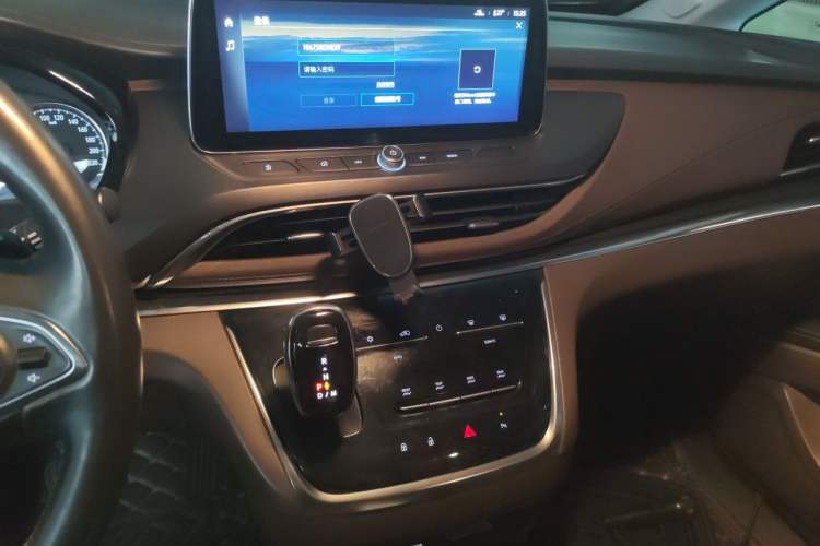 Used Buick GL8 2022 Land Business Class 652T Luxury Model Audio And AC Panel