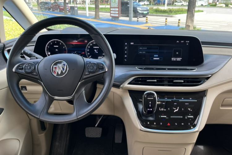Used Buick GL8 2022 ES Landtrek 653T Luxury Edition Audio And AC Panel