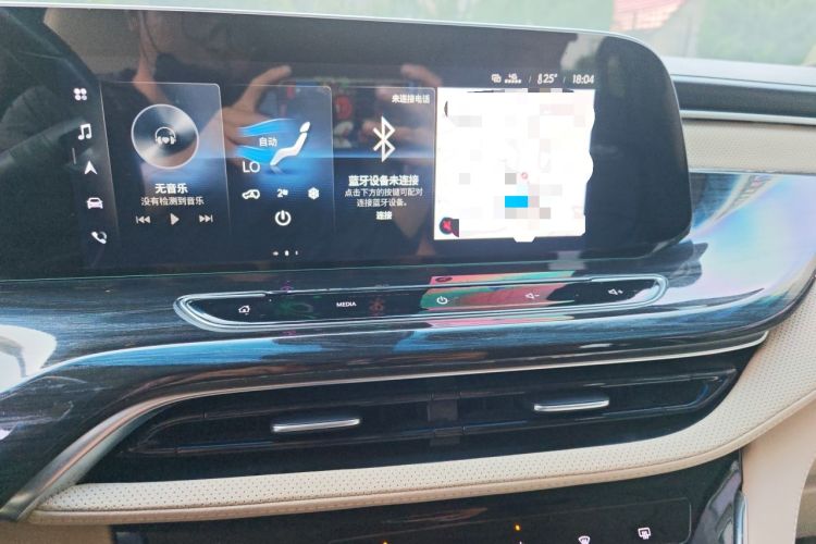 Used Buick GL8 2022 ES Landtrek 653T Luxury Edition Audio And AC Panel