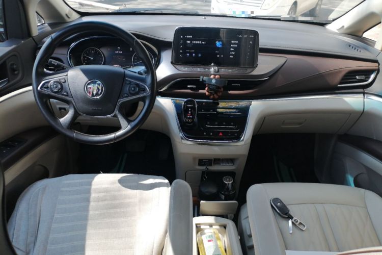 Used Buick GL8 2022 Land Business Class 652T Smart Deluxe Model Center Console