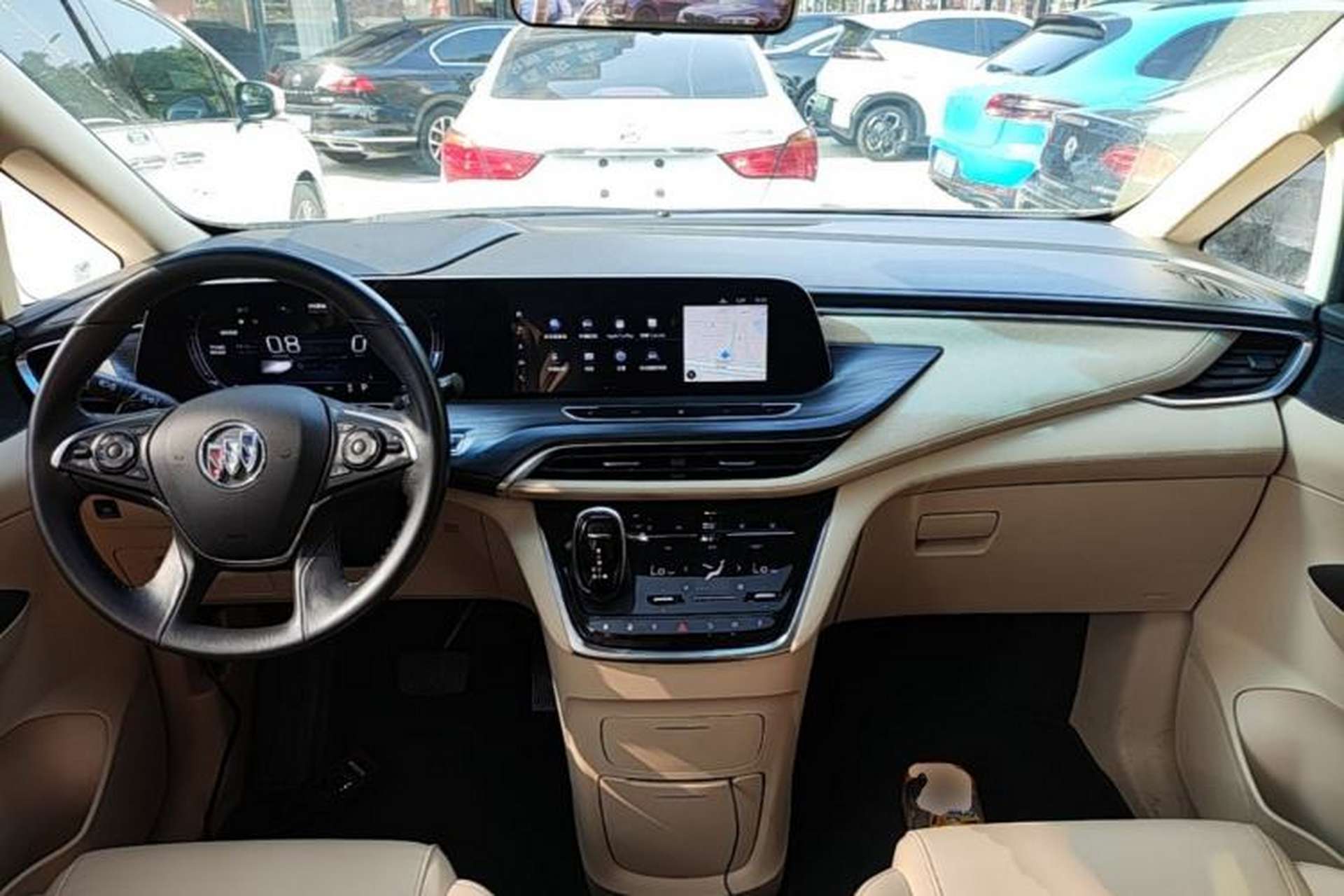 Used Buick GL8 2022 ES Land Cruiser 653T Luxury Model Center Console