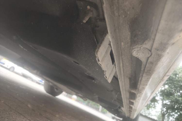 Used Buick GL8 2022 ES Landtrek 653T Comfort Edition Chassis Front Left