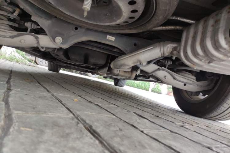 Used Buick GL8 2022 ES Landtrek 653T Luxury Edition Chassis Rear