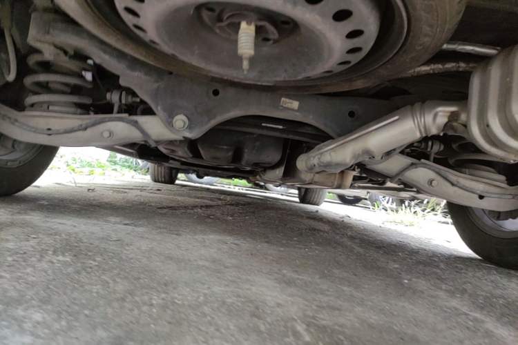 Used Buick GL8 2022 ES Landtrek 653T Luxury Edition Chassis Rear