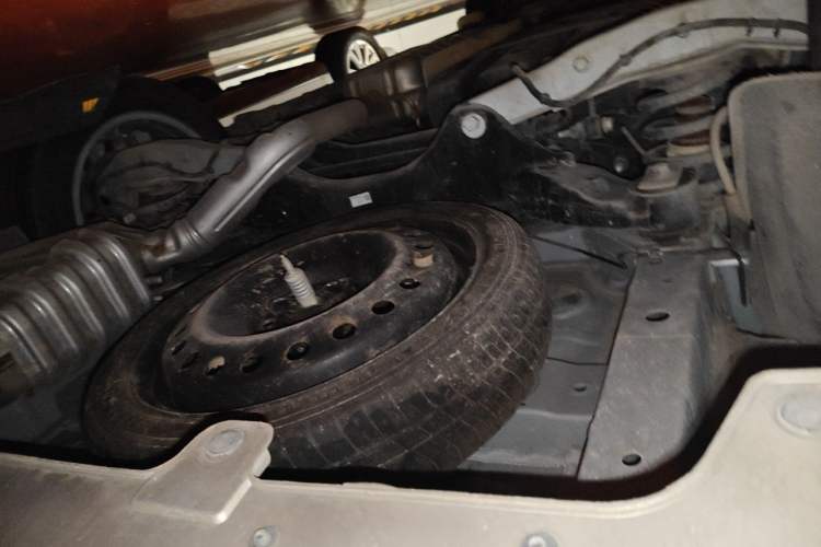 Used Buick GL8 2022 ES Land Cruiser 653T Luxury Model Chassis Rear
