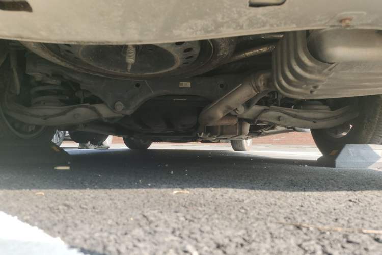 Used Buick GL8 2022 ES Landtrek 653T Comfort Edition Chassis Rear