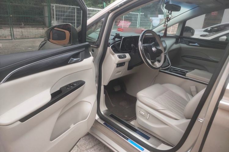 Used Buick GL8 2022 ES Landtrek 653T Comfort Edition Driver Seat