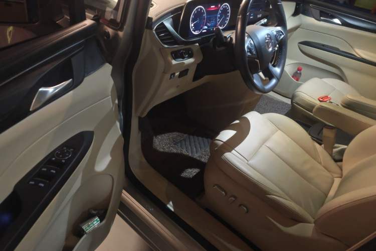 Used Buick GL8 2022 ES Landtrek 653T Luxury Edition Driver Seat