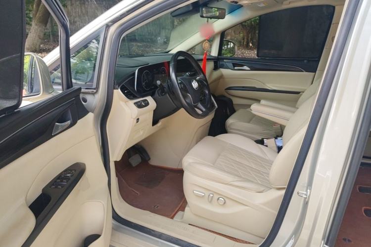 Used Buick GL8 2022 ES Land Cruiser 653T Luxury Model Driver Seat