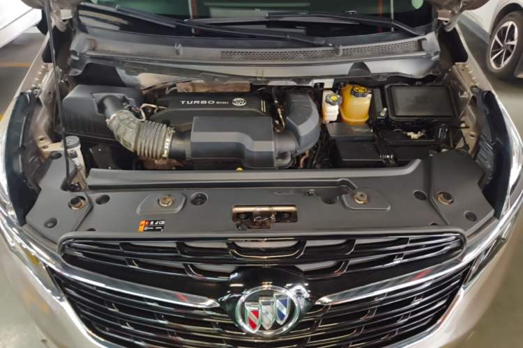 Used Buick GL8 2022 Land Business Class 652T Luxury Model Engine Bay