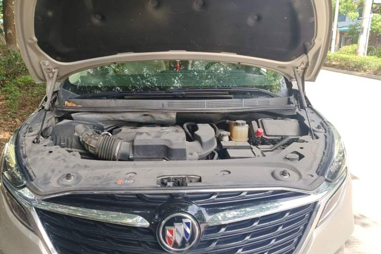Used Buick GL8 2022 ES Land Cruiser 653T Luxury Model Engine Bay