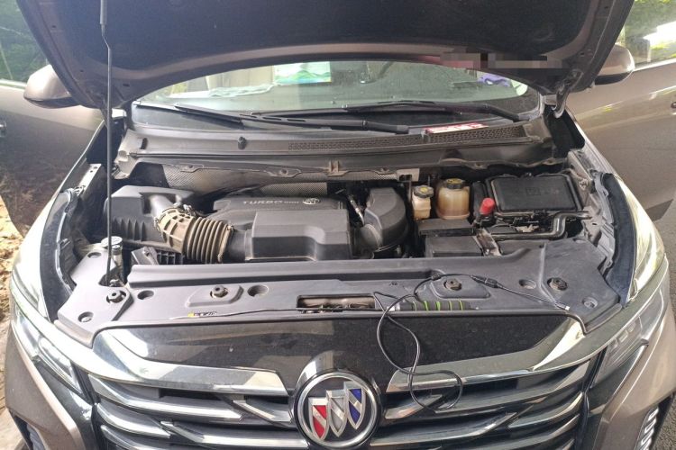 Used Buick GL8 2022 Land Cruiser Executive Class 652T Comfort Model Engine Bay
