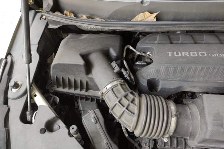 Used Buick GL8 2022 ES Landtrek 653T Luxury Edition Engine Bay Right