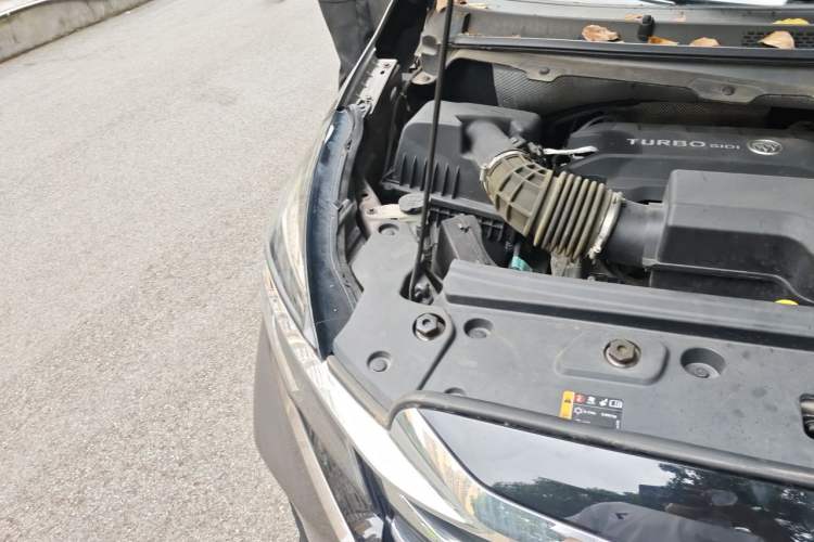 Used Buick GL8 2022 Land Business Class 652T Luxury Model Engine Bay Right