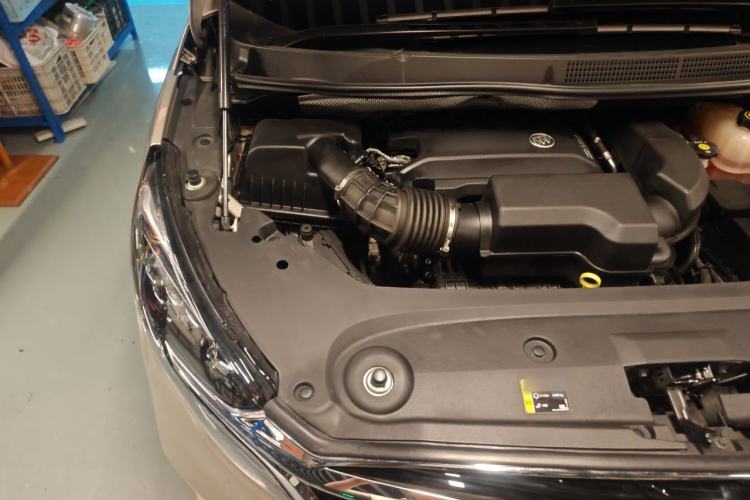 Used Buick GL8 2022 ES Landtrek 653T Luxury Edition Engine Bay Right