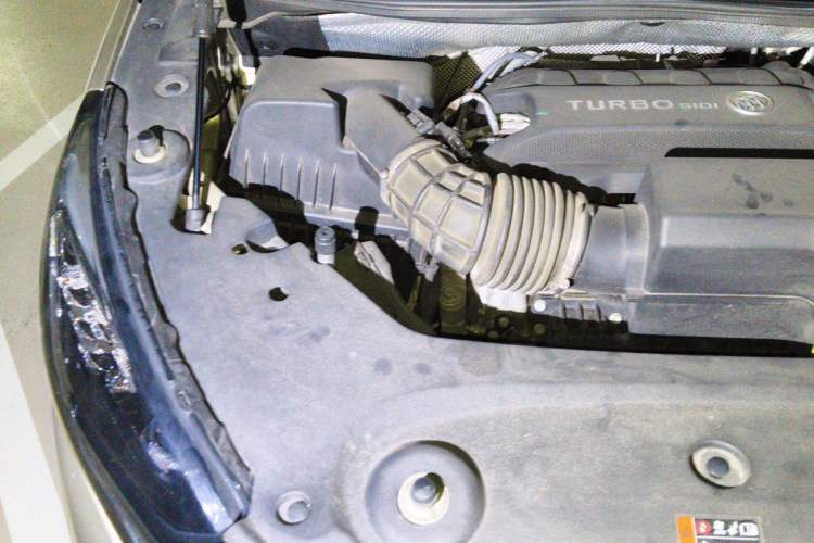 Used Buick GL8 2022 ES Landtrek 653T Comfort Edition Engine Bay Right