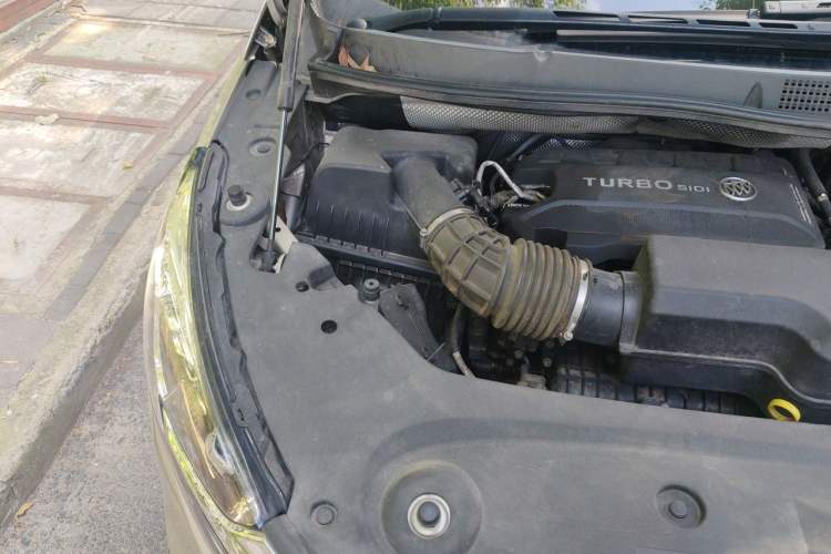 Used Buick GL8 2022 ES Landtrek 653T Comfort Edition Engine Bay Right