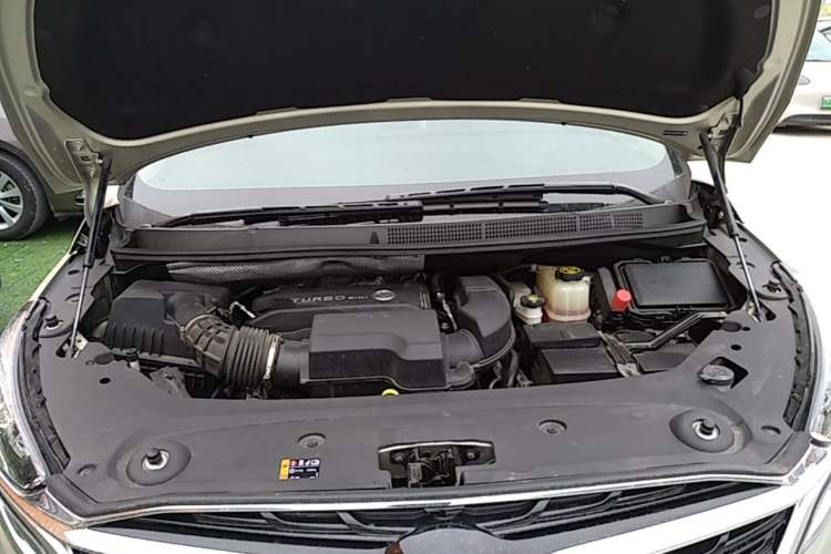 Used Buick GL8 2022 ES Landtrek 653T Luxury Edition Engine Bay