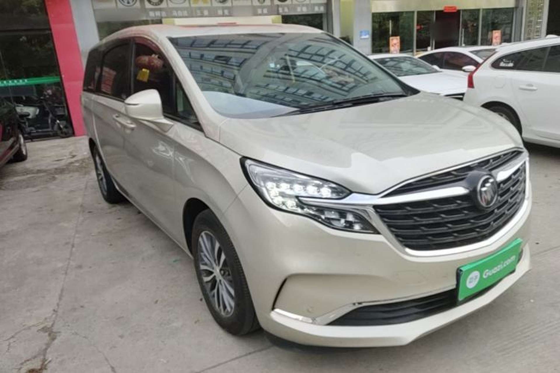 Used Buick GL8 2022 ES Landtrek 653T Luxury Edition Exterior 1