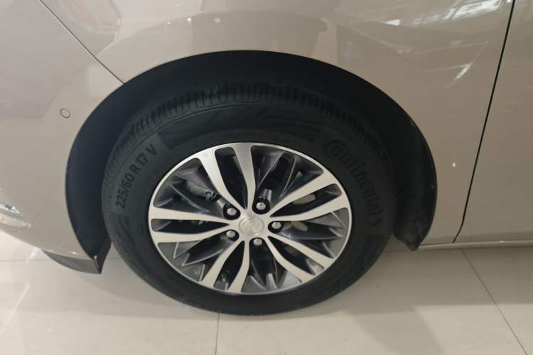 Used Buick GL8 2022 ES Landtrek 653T Luxury Edition Exterior 1