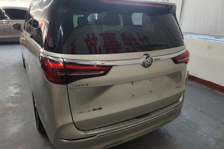 Used Buick GL8 2022 ES Landtrek 653T Comfort Edition Exterior 4