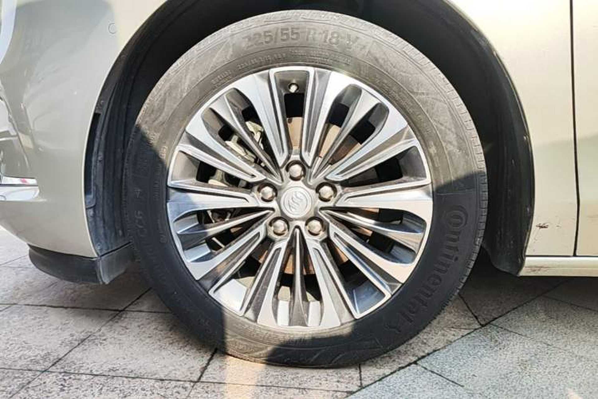 Used Buick GL8 2022 ES Land Cruiser 653T Luxury Model Exterior 4