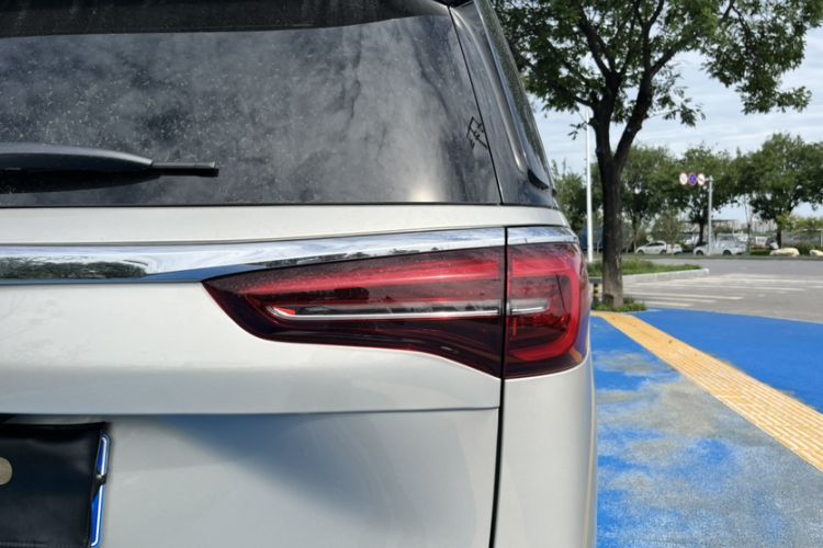 Used Buick GL8 2022 ES Landtrek 653T Luxury Edition Exterior 4