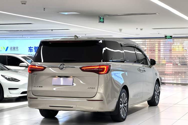 Used Buick GL8 2022 ES Land Cruiser 653T Luxury Model Exterior 6
