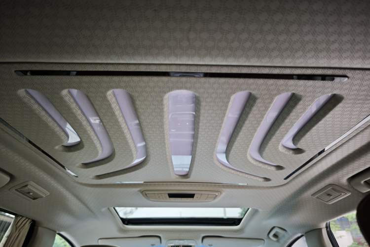 Used Buick GL8 2022 ES Landtrek 653T Comfort Edition Exterior 8