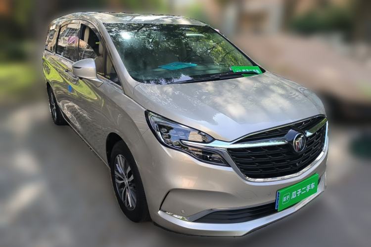 Used Buick GL8 2022 ES Landtrek 653T Luxury Edition Front Right 45 Deg