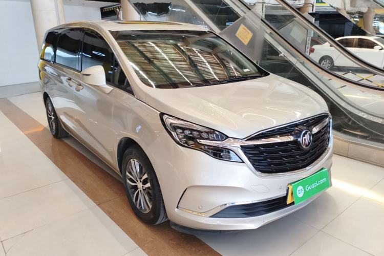 Used Buick GL8 2022 ES Landtrek 653T Luxury Edition Front Right 45 Deg