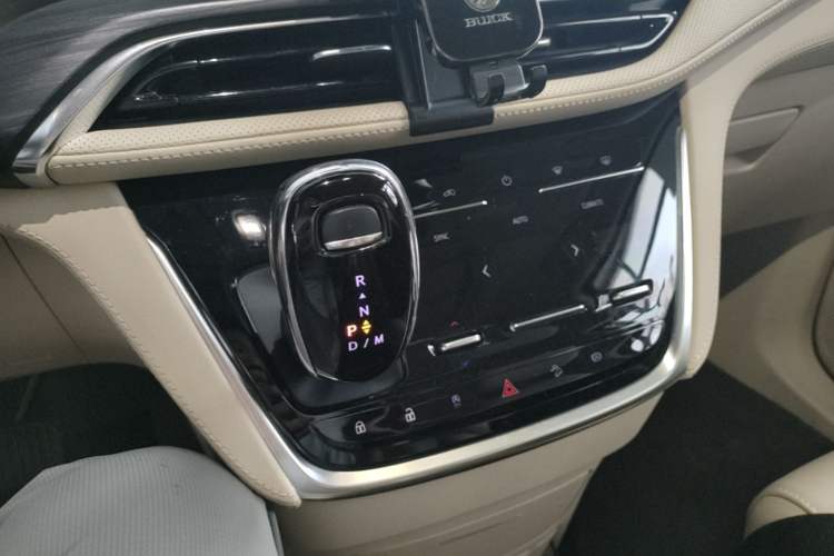 Used Buick GL8 2022 ES Landtrek 653T Luxury Edition Gear Lever