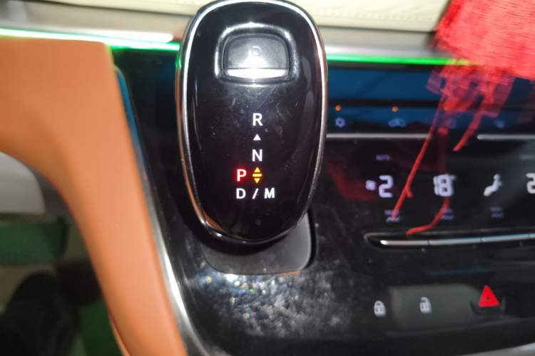 Used Buick GL8 2022 Land Business Class 652T Luxury Model Gear Lever