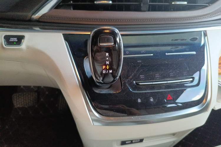 Used Buick GL8 2022 Land Cruiser Executive Class 652T Comfort Model Gear Lever