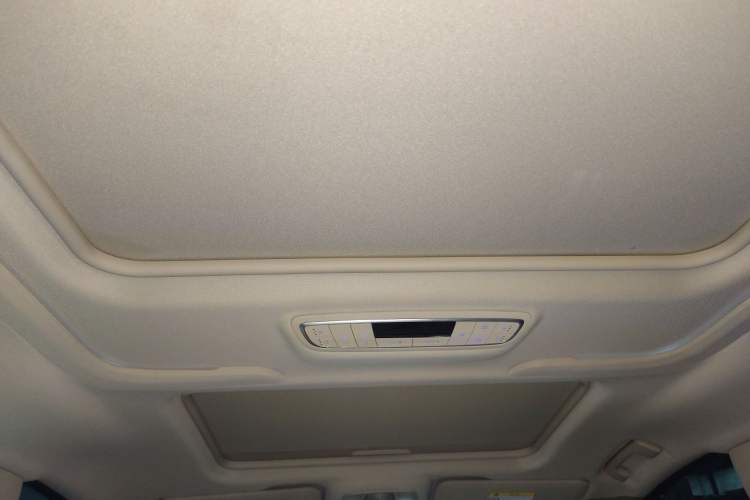 Used Buick GL8 2022 ES Landtrek 653T Flagship Model Headliner