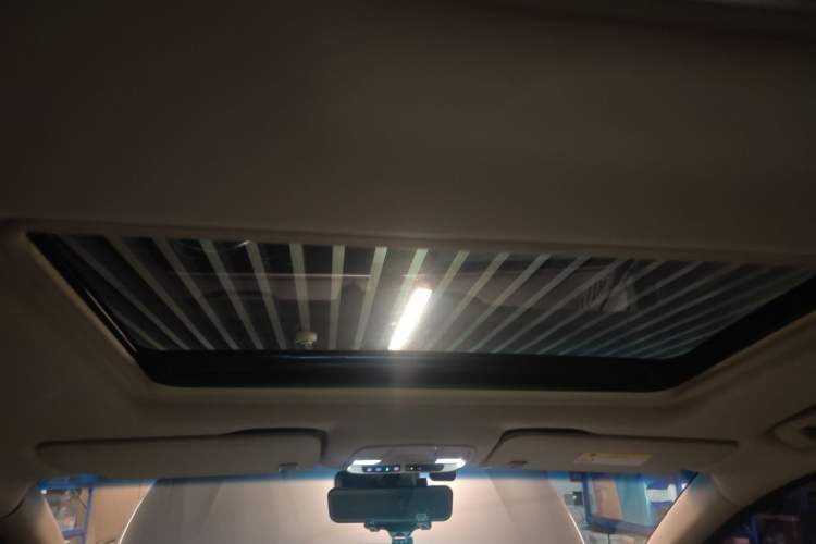 Used Buick GL8 2022 ES Landtrek 653T Luxury Edition Headliner