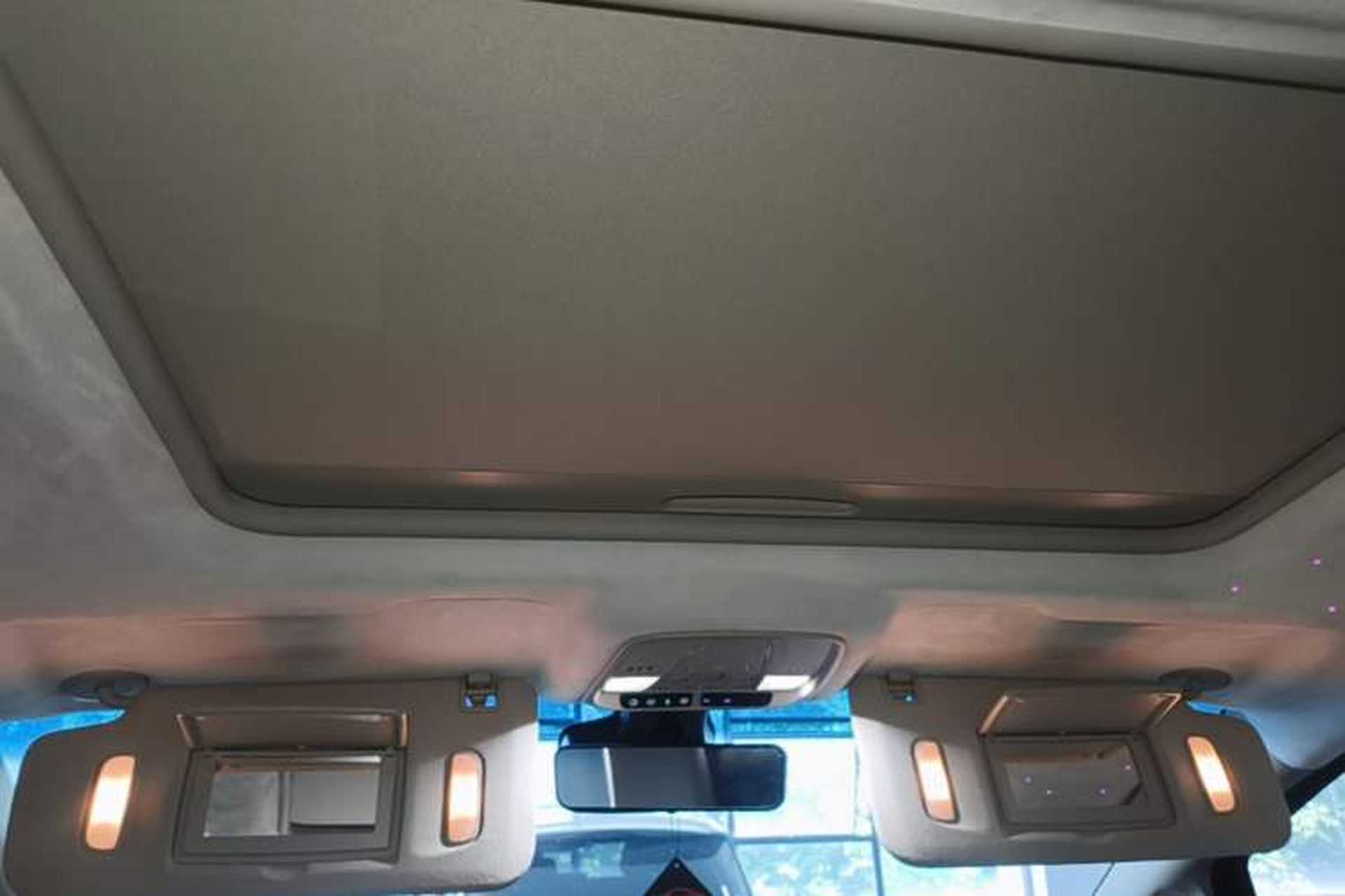 Used Buick GL8 2022 ES Landtrek 653T Luxury Edition Headliner