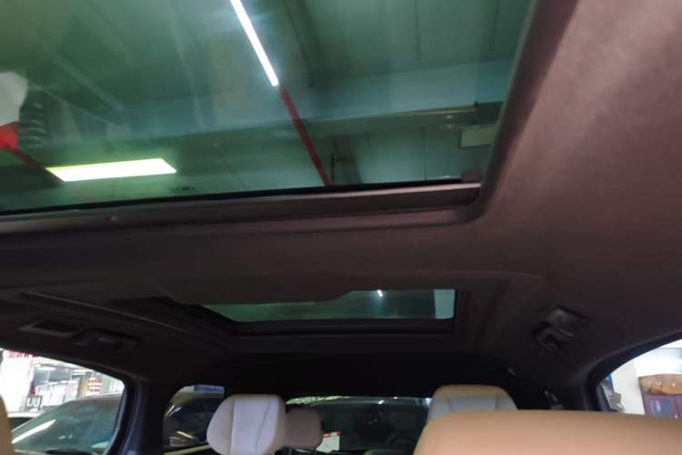 Used Buick GL8 2022 ES Land Cruiser 653T Luxury Model Headliner