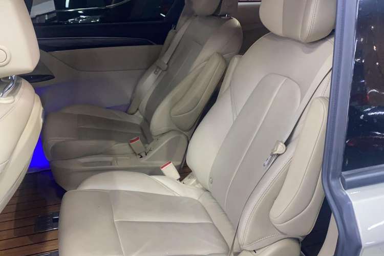 Used Buick GL8 2022 ES Landtrek 653T Luxury Edition Interior 1