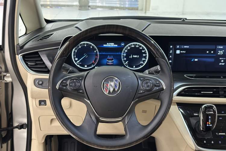 Used Buick GL8 2022 ES Land Cruiser 653T Luxury Model Interior 10