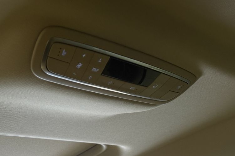 Used Buick GL8 2022 ES Landtrek 653T Luxury Edition Interior 11