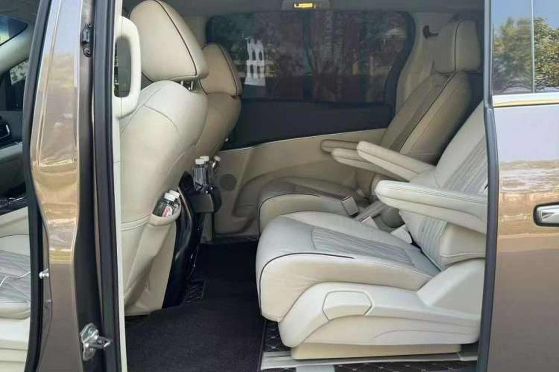 Used Buick GL8 2022 Land Business Class 652T Luxury Model Interior 2