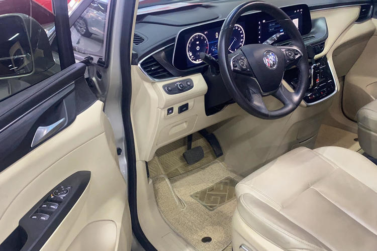 Used Buick GL8 2022 ES Landtrek 653T Luxury Edition Interior 2