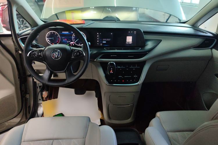 Used Buick GL8 2022 ES Landtrek 653T Comfort Edition Interior 2