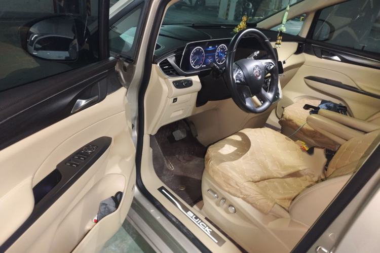 Used Buick GL8 2022 ES Landtrek 653T Flagship Model Interior 3