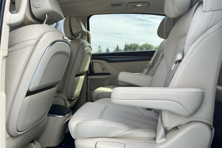 Used Buick GL8 2022 ES Landtrek 653T Luxury Edition Interior 3