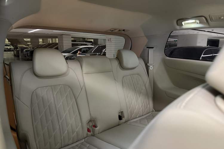 Used Buick GL8 2022 ES Land Cruiser 653T Luxury Model Interior 4