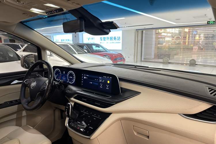 Used Buick GL8 2022 ES Land Cruiser 653T Luxury Model Interior 5
