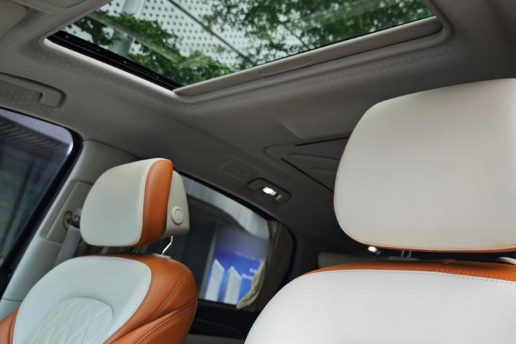 Used Buick GL8 2022 ES Landtrek 653T Comfort Edition Interior 8